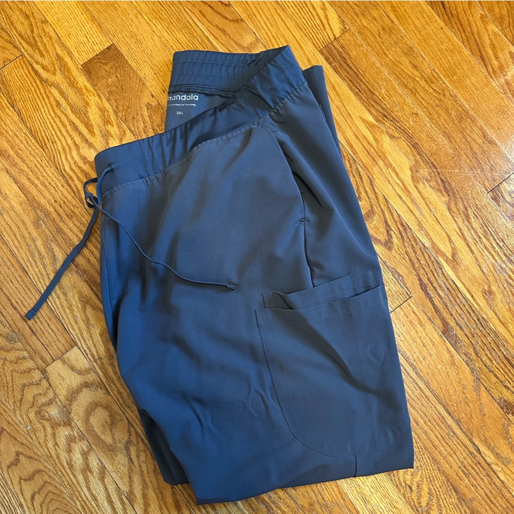 Mandala 6 pocket slim scrub pants- pewter